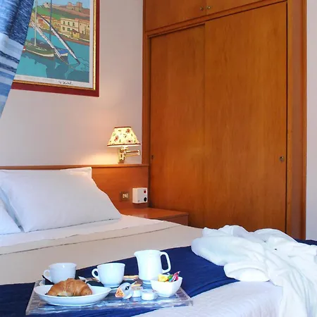 Tirreno Hotel 2*